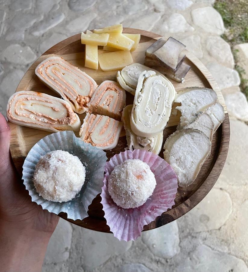 Mestvireni 텔라비 외부 사진